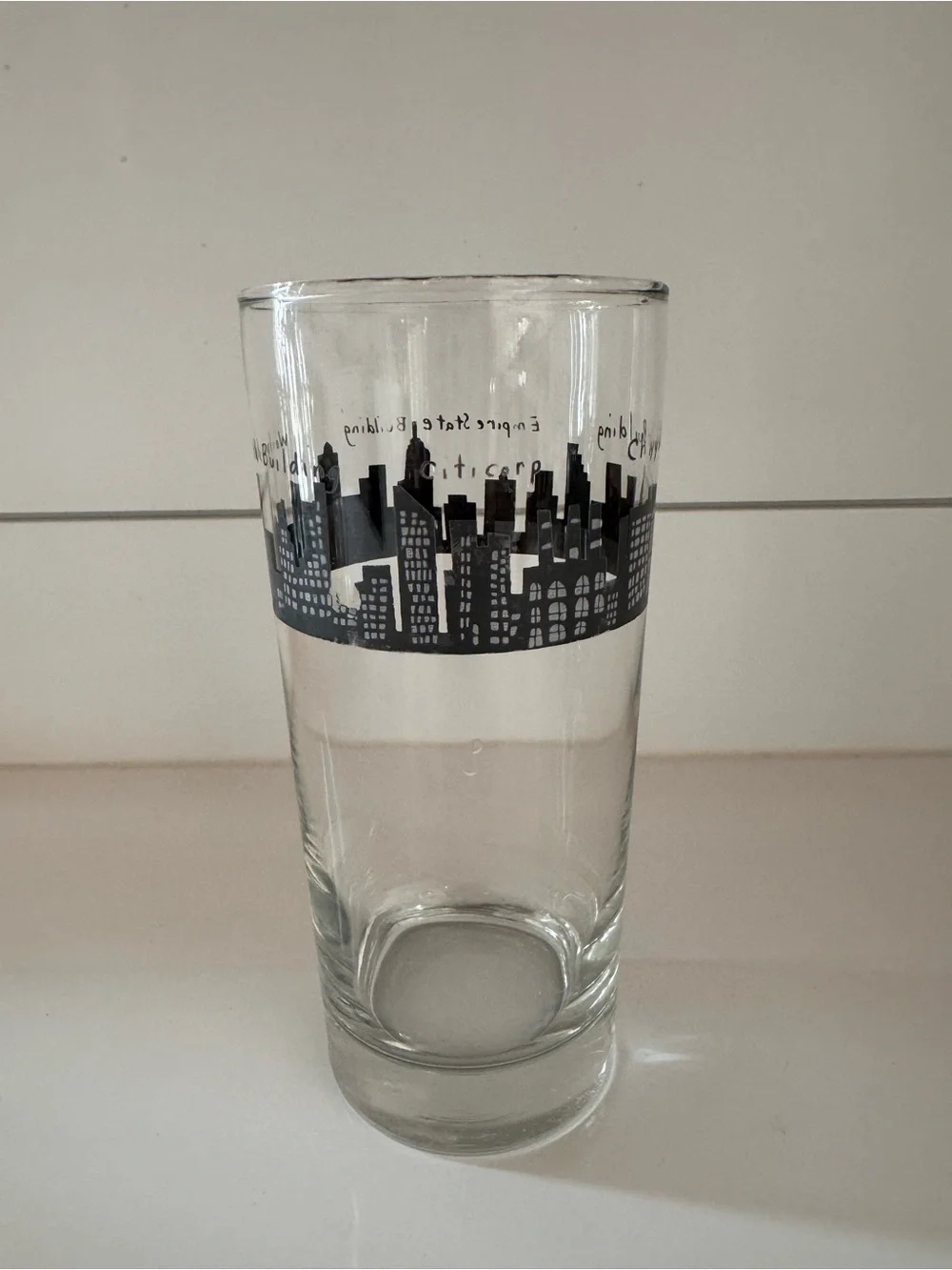 Fish Eddy Set of 4 Tall Clear Glass Tumblers with New York City Skyline